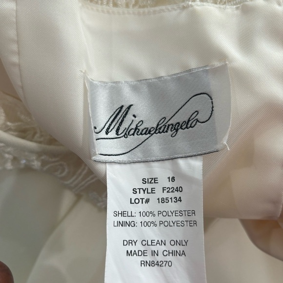 VTG Michelangelo Off White Wedding Dress w/ Shoulder Shawl -size 16 - Picture 13 of 13